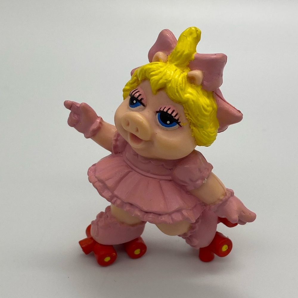 Vintage McDonald’s Miss Piggy Skating Figure Toy